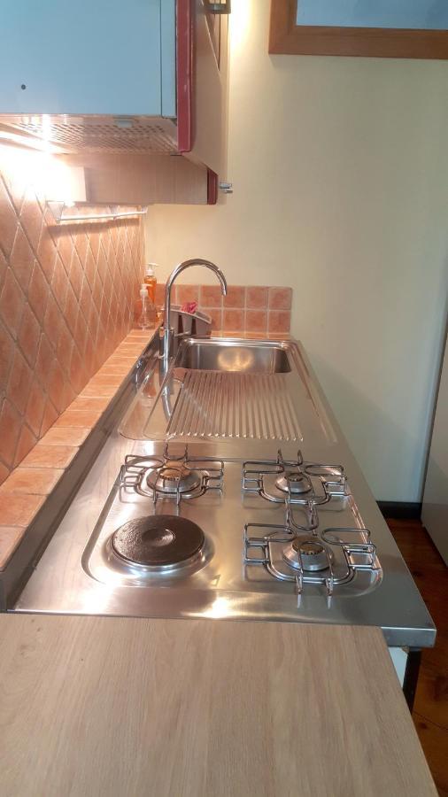 Monolocale In Centro A Verona Appartement Buitenkant foto